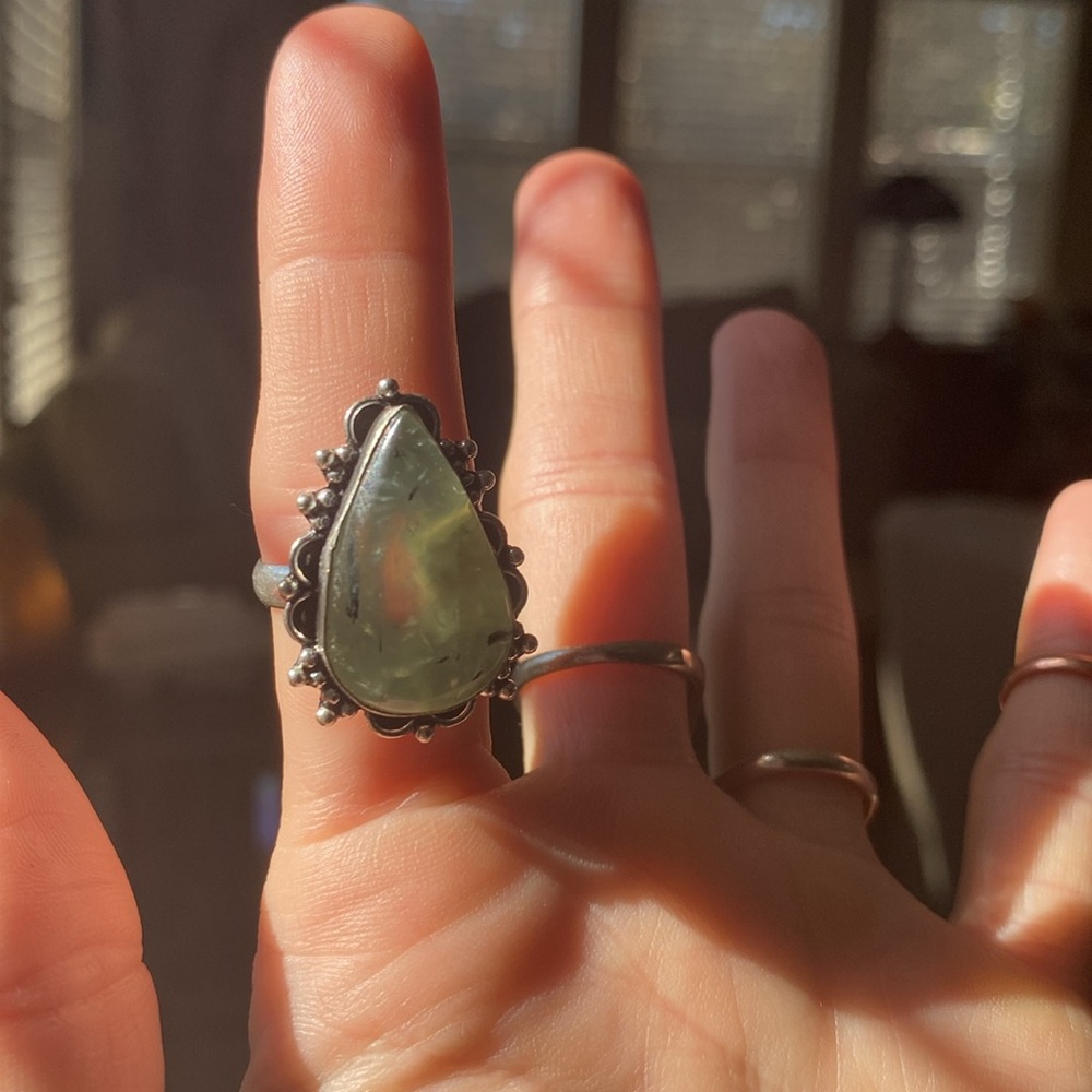 Green moss agate, stamped 925, 8.5 ring size 8